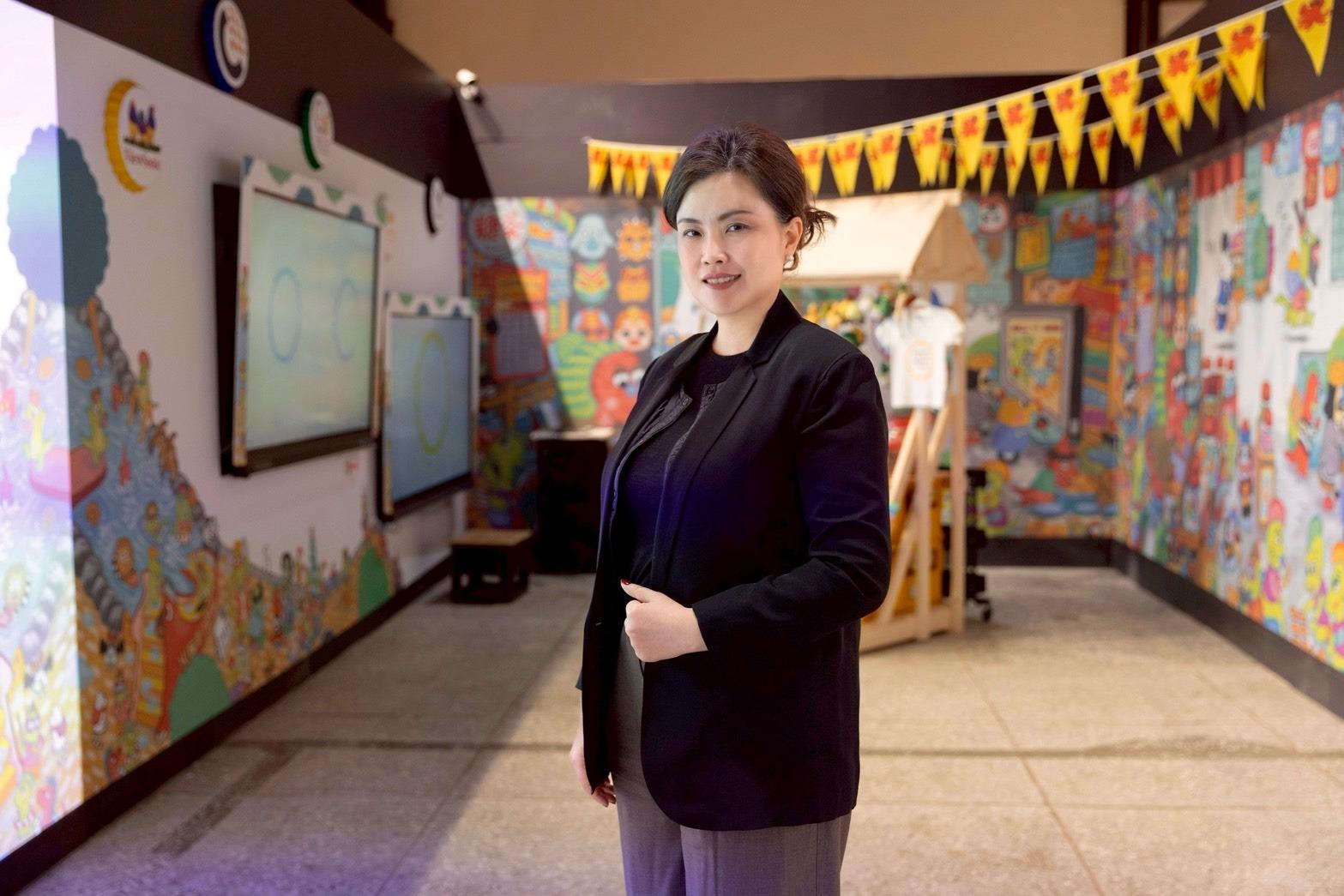 Interactive Curation:Stephanie Chen General Manager, Benvia Trade Company Limited. Curator & Project Coordinator of the Egg Ninja Exhibition