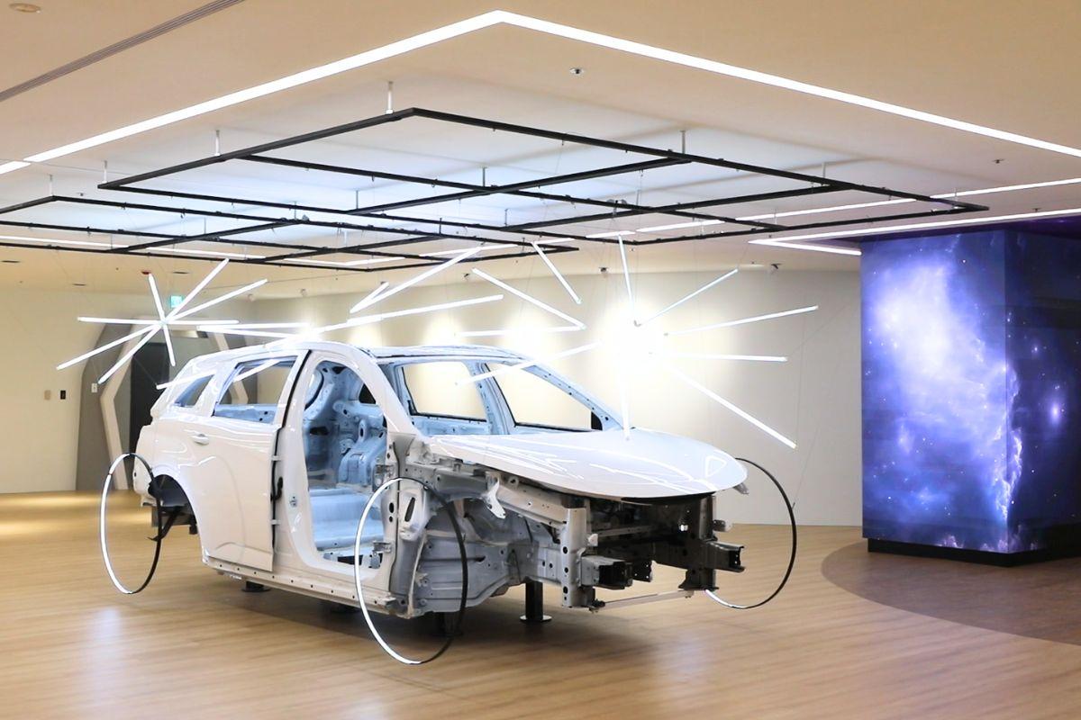 【商業空間設計】鴻海內湖Showroom｜科技驅動，自由穿梭閃耀人文｜KingOne Design 王一設計